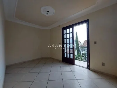 Sala com acesso à sacada — Apartamento com 3 quartos para alugar em Nossa Senhora de Lourdes, Santa Maria/RS
