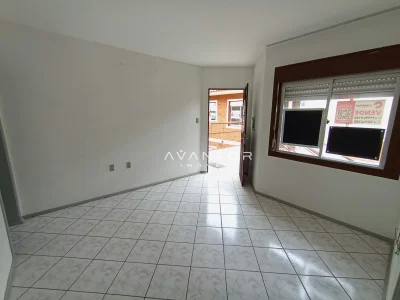 Sala de estar com piso cerâmico — Apartamento à venda no Residencial Arco Verde, em Pinheiro Machado, Santa Maria/RS