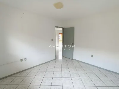Dormitório com piso em cerâmica — Apartamento à venda no Residencial Arco Verde, em Pinheiro Machado, Santa Maria/RS
