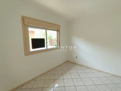 Dormitório com janela e vista externa — Apartamento à venda no Residencial Arco Verde, em Pinheiro Machado, Santa Maria/RS