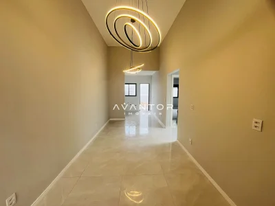 Hall de entrada com lustre moderno — Casa com 2 quartos à venda em Presidente João Goulart, Santa Maria/RS