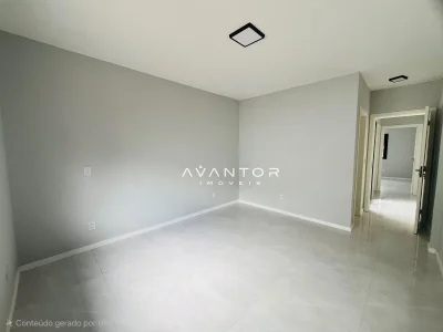 Sala de estar com piso em porcelanato — Casa com 2 quartos à venda em Presidente João Goulart, Santa Maria/RS