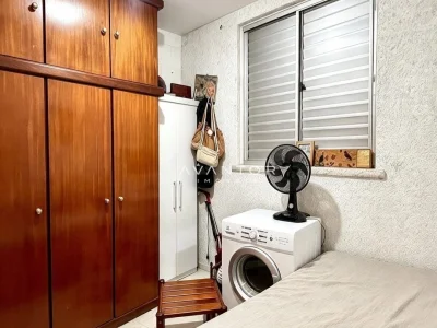 Área de serviço com máquina de lavar — Prédio Residencial à venda no Residencial Medianeira, Santa Maria