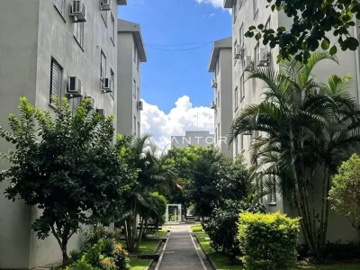 Condomínio com área comum e vegetação — Prédio Residencial à venda no Residencial Medianeira, Santa Maria