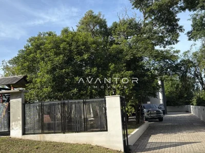Fachada da casa com garagem — Casa com 3 quartos à venda e para alugar em Itaara, Itaara/RS