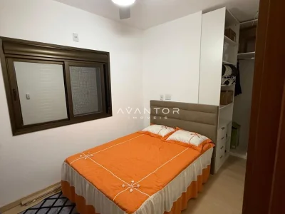 Dormitório com cama de casal e guarda-roupa — Casa com 3 quartos à venda e para alugar em Itaara, Itaara/RS