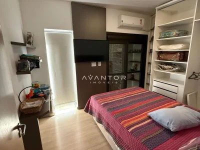 Dormitório com guarda-roupa planejado — Casa com 3 quartos à venda e para alugar em Itaara, Itaara/RS