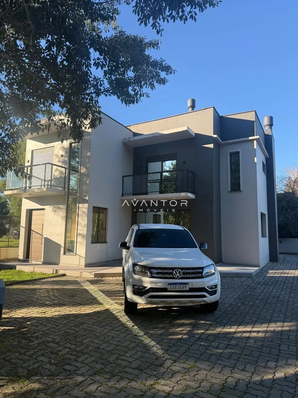 Fachada da casa com garagem — Casa com 3 quartos à venda e para alugar em Itaara, Itaara/RS