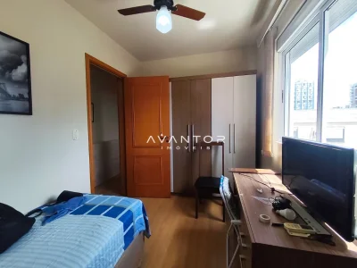 Dormitório com armários planejados — Apartamento para alugar no Edifício Montana Residencial, Santa Maria