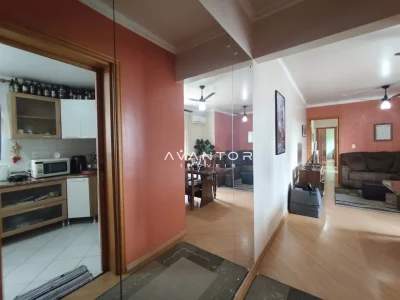 Hall de entrada com acesso à cozinha — Apartamento para alugar no Edifício Montana Residencial, Santa Maria