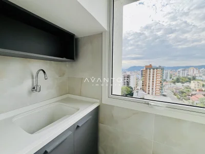 Cozinha com pia e vista da cidade — Cobertura com 3 quartos à venda no Vic 01, em Nossa Senhora Medianeira, Santa Maria/RS