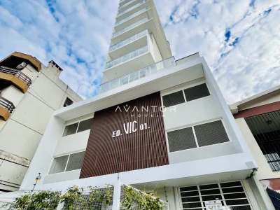 Fachada do prédio com entrada principal — Cobertura à venda no Vic 01, em Nossa Senhora Medianeira, Santa Maria/RS