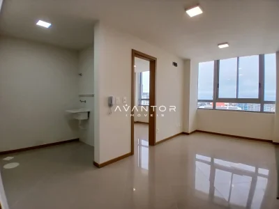 Sala integrada com cozinha e vista — Apartamento para alugar no Residencial Cristo Rei, em Centro, Santa Maria/RS