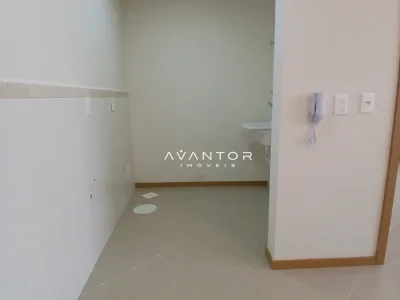 Área de serviço com piso em cerâmica — Apartamento para alugar no Residencial Cristo Rei, em Centro, Santa Maria/RS