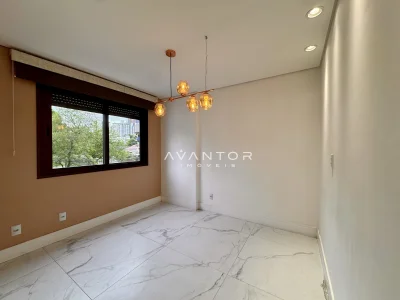 Sala de estar com piso em mármore — Apartamento à venda no royal garden, em Nossa Senhora de Lourdes, Santa Maria/RS