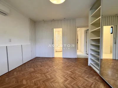 Dormitório com armários planejados — Apartamento à venda no royal garden, em Nossa Senhora de Lourdes, Santa Maria/RS