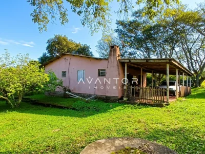 Fachada da casa com varanda — Campo com 3 quartos à venda em Estação Pinhal, Itaara/RS