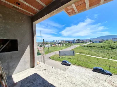 Sacada com vista da paisagem urbana — Apartamento com 1 quarto à venda em Camobi, Santa Maria/RS