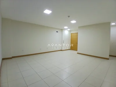 Sala de estar com piso em cerâmica — Sala Comercial para alugar no Residencial Espírito Santo, em Centro, Santa Maria/RS