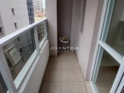Sacada com vista para prédios vizinhos — Apartamento para alugar no Residencial Espírito Santo, em Centro, Santa Maria/RS