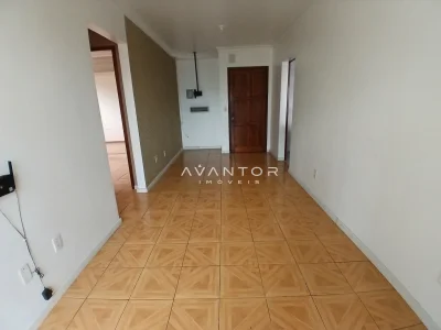 Hall de entrada com piso em cerâmica — Apartamento à venda no Residencial Lazaro Levi Lapuente, em Bonfim, Santa Maria/RS