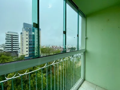 Sacada com vista para a cidade — Apartamento com 2 quartos à venda no Residencial Nogueiras, em Bonfim, Santa Maria/RS