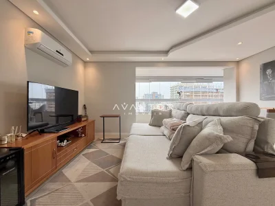 Sala de estar com vista para cidade — Apartamento à venda no Residencial Torre de Vicenza, em Centro, Santa Maria/RS