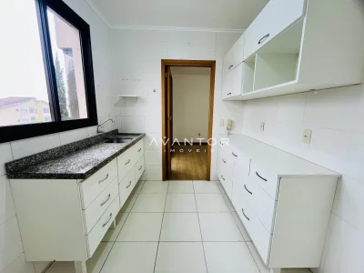 Cozinha com armários planejados — Apartamento à venda no Residencial Felicita, em Nossa Senhora das Dores, Santa Maria/RS