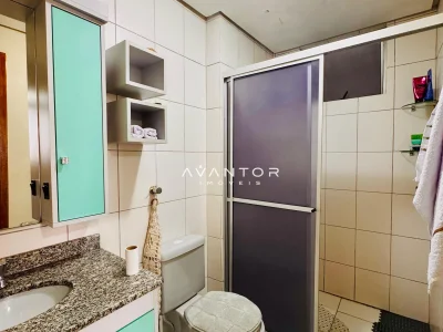 Banheiro com bancada em granito — Apartamento à venda no Residencial Ferrara, em Presidente João Goulart, Santa Maria/RS