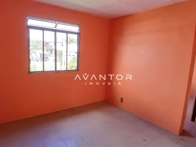 Dormitório com janela para frente — Apartamento com 2 quartos à venda em Tancredo Neves, Santa Maria/RS