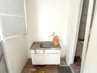 Área de serviço com pia e armários — Sala Comercial com 1 sala para alugar em Nossa Senhora do Rosário, Santa Maria/RS