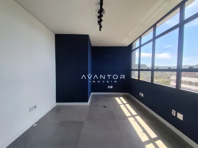Sacada com vista para a cidade — Sala Comercial com 1 sala para alugar no Office Tower, em Centro, Santa Maria/RS