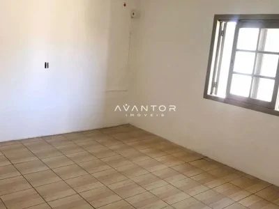 Dormitório com janela e piso em cerâmica — Casa com 4 quartos para alugar em Camobi, Santa Maria/RS