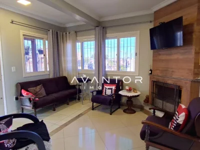 Sala de estar com vista para a cidade — Casa com 2 quartos à venda em Tomazetti, Santa Maria/RS