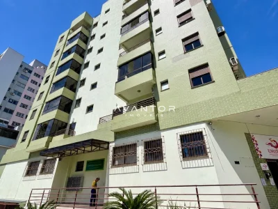 Fachada do prédio com sacadas — Apartamento com 1 quarto à venda no Residencial Arnaldo y Castro, em Centro, Santa Maria/RS