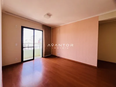 Sala de estar com sacada — Apartamento com 1 quarto à venda no Residencial Arnaldo y Castro, em Centro, Santa Maria/RS