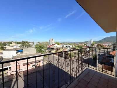 Sacada com vista para a cidade — Apartamento com 3 quartos para alugar em Nossa Senhora do Rosário, Santa Maria/RS
