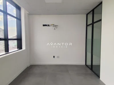Dormitório com closet integrado — Sala Comercial com 2 salas para alugar no Office Tower, em Centro, Santa Maria/RS