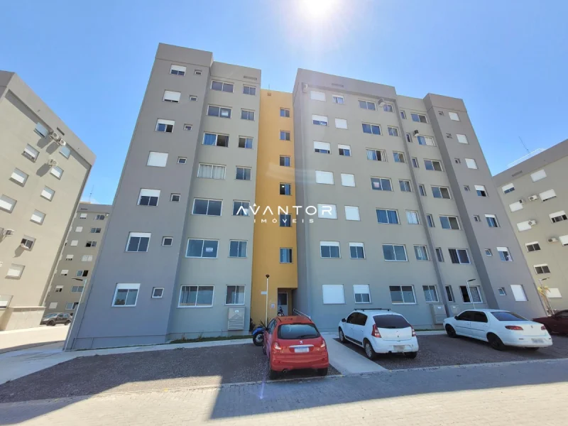 Fachada do prédio com estacionamento — Apartamento à venda no Residencial La Spezia, em Patronato, Santa Maria/RS