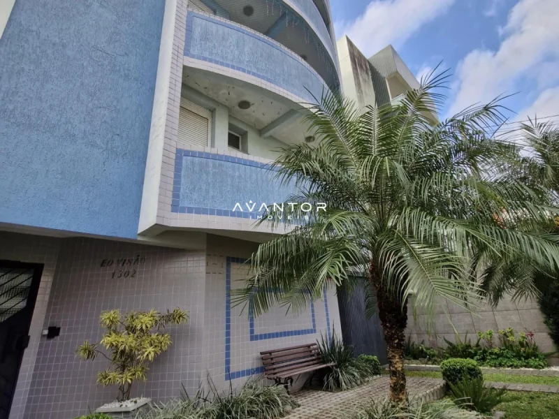 Fachada do prédio com paisagismo — Apartamento à venda no Edifício Visão I, em Nossa Senhora do Rosário, Santa Maria/RS