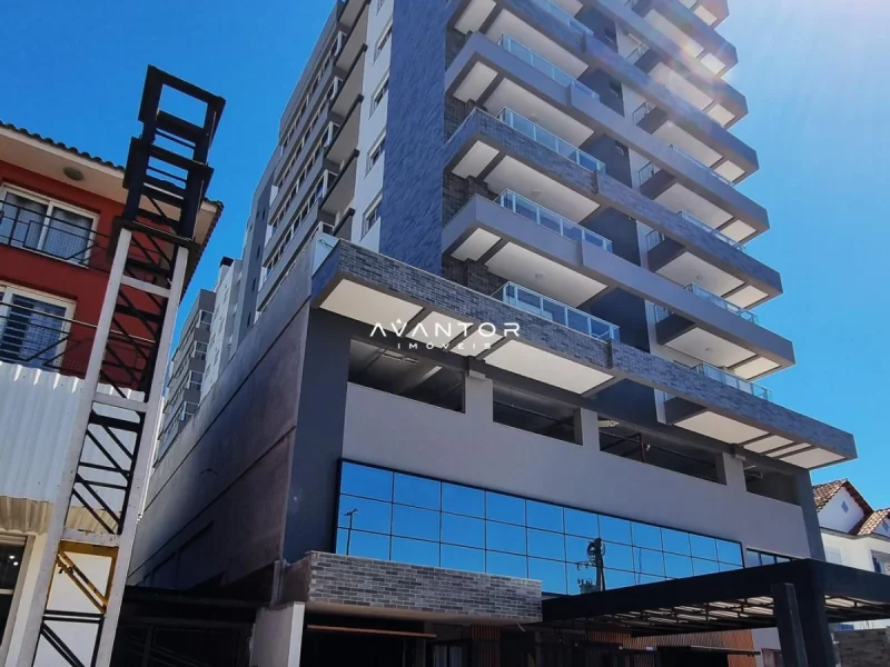 Fachada do prédio com sacadas — Apartamento à venda no Residencial Costa Esmeralda, em Nossa Senhora das Dores, Santa Maria