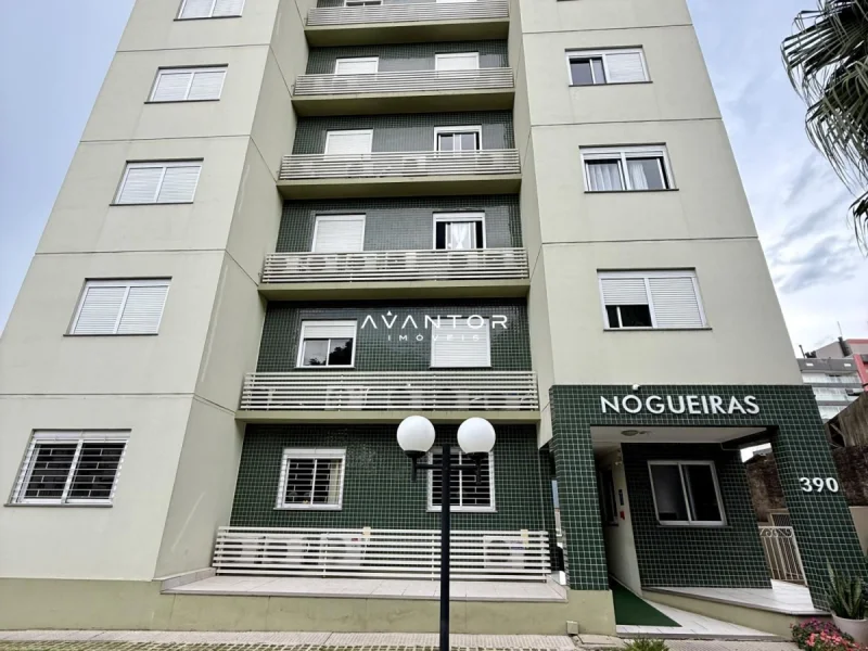 Fachada do prédio com sacadas — Apartamento com 2 quartos à venda no Residencial Nogueiras, em Bonfim, Santa Maria/RS
