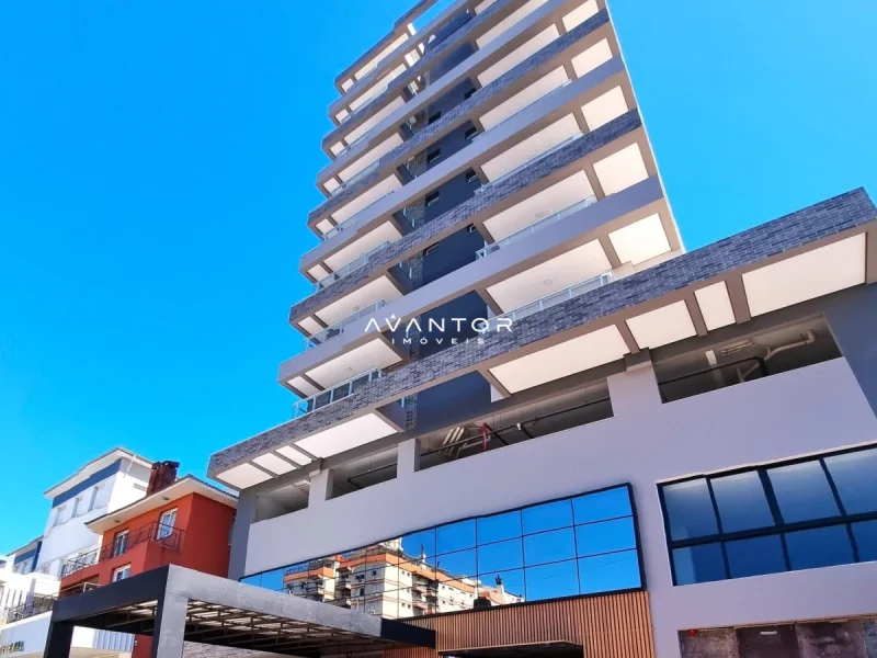 Fachada do prédio com sacadas — Apartamento à venda no Residencial Costa Esmeralda, em Nossa Senhora das Dores, Santa Maria