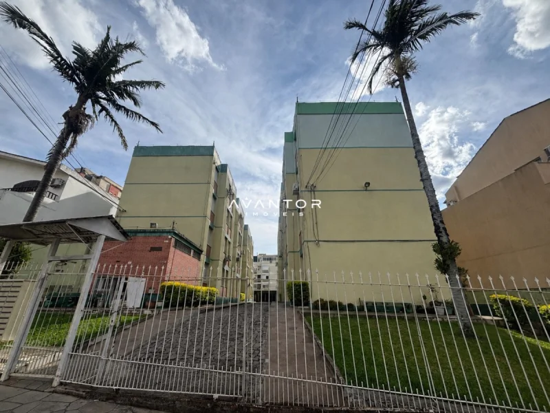 Fachada do prédio com acesso ao condomínio — Apartamento para alugar no Miguel Gustavo, Santa Maria
