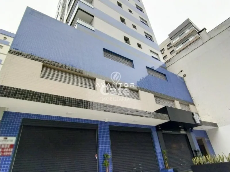 Fachada do prédio com garagem — Apartamento com 1 quarto para alugar no Dom Valmor, em Centro, Santa Maria/RS