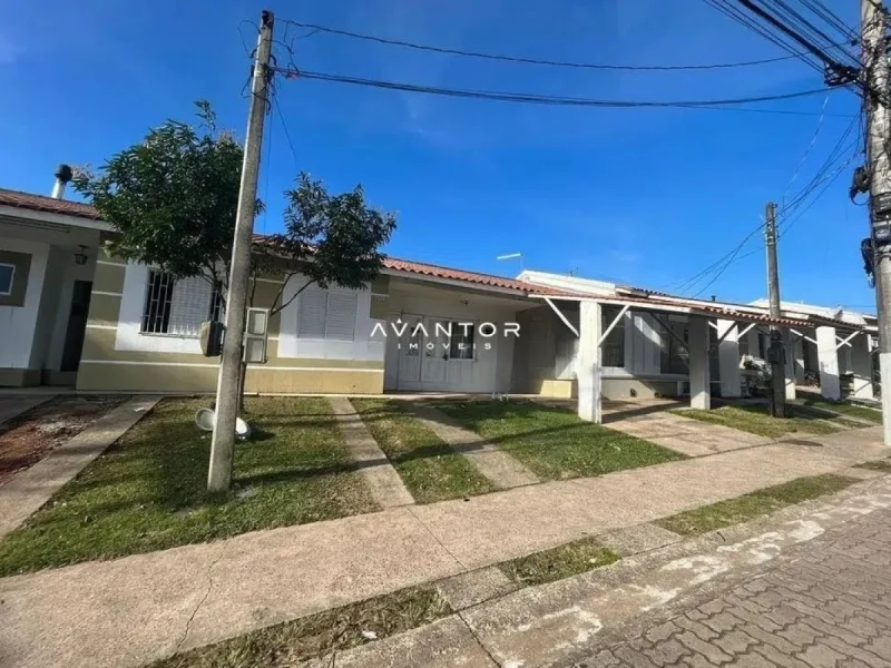 Fachada da casa com garagem — Casa com 2 quartos para alugar no Condomínio Moradas Santa Maria, em Cerrito, Santa Maria/RS