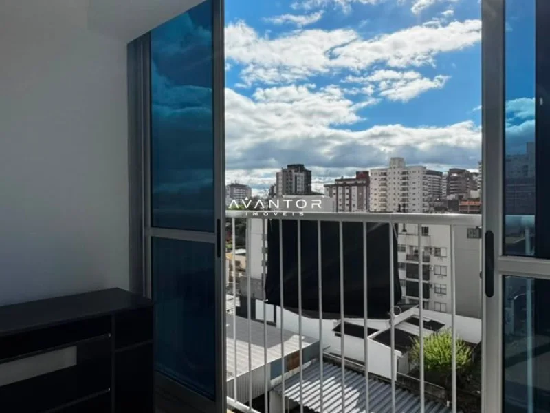 Sacada com vista para a cidade — Apartamento para alugar no Residencial Center Garden, em Centro, Santa Maria/RS
