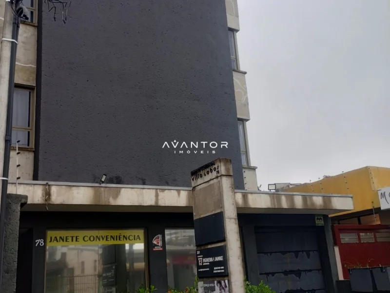 Fachada do prédio com identificação visual — Sala Comercial para alugar no Edifício Comercial Villa Lobos, Santa Maria