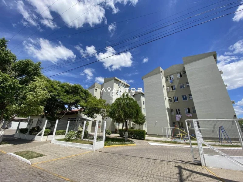 Fachada do prédio com área externa — Apartamento para alugar no Residencial Medianeira, Santa Maria