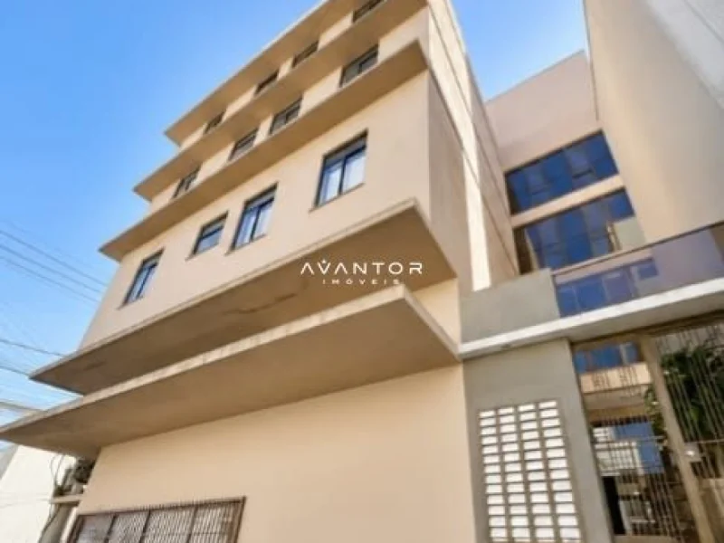 Fachada do prédio com garagem — Apartamento à venda e para alugar no Edifício Santa Terezinha, em Centro, Santa Maria/RS